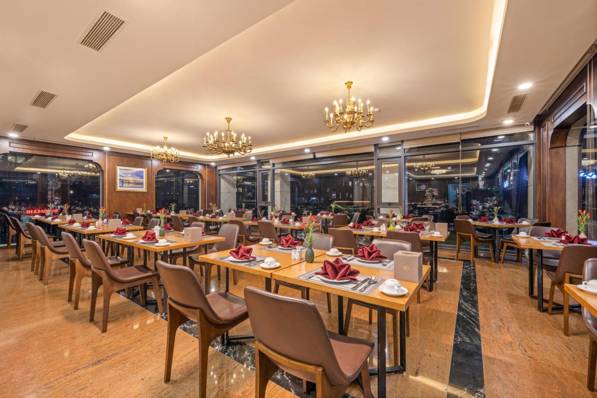 Golden Lotus Hotel Da Nang - Rooftop Bar Sea View Екстериор снимка